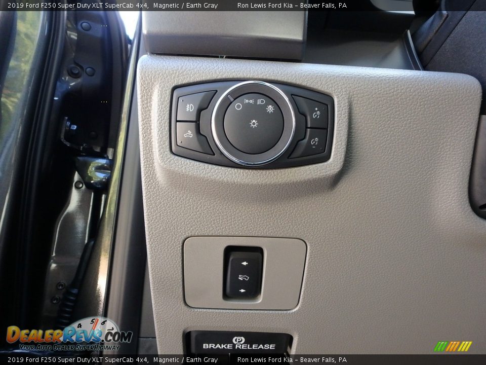 2019 Ford F250 Super Duty XLT SuperCab 4x4 Magnetic / Earth Gray Photo #12