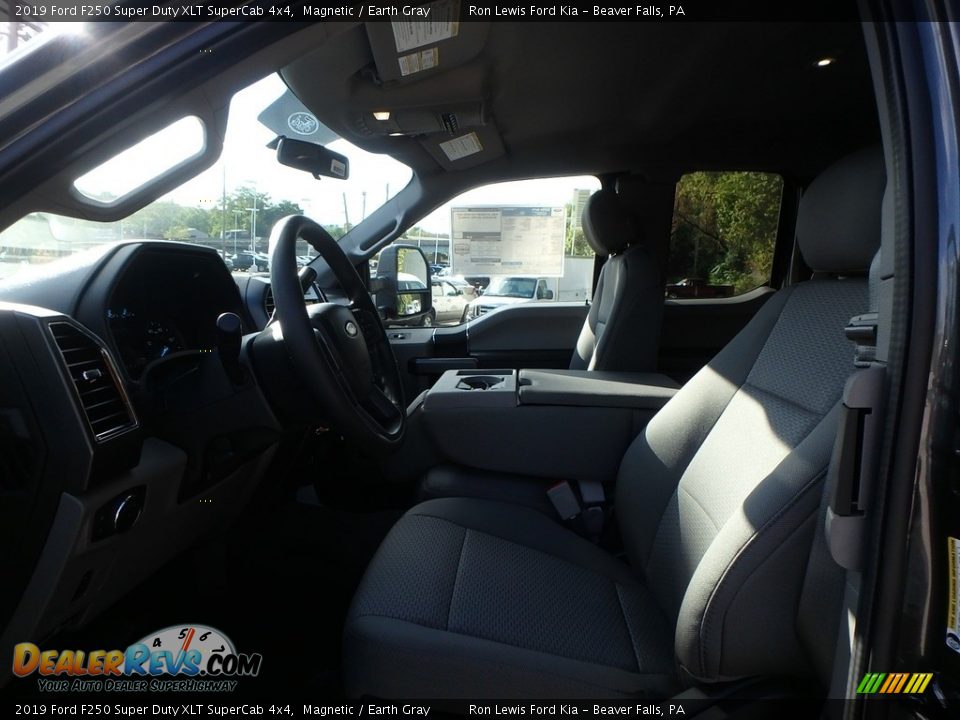 2019 Ford F250 Super Duty XLT SuperCab 4x4 Magnetic / Earth Gray Photo #13