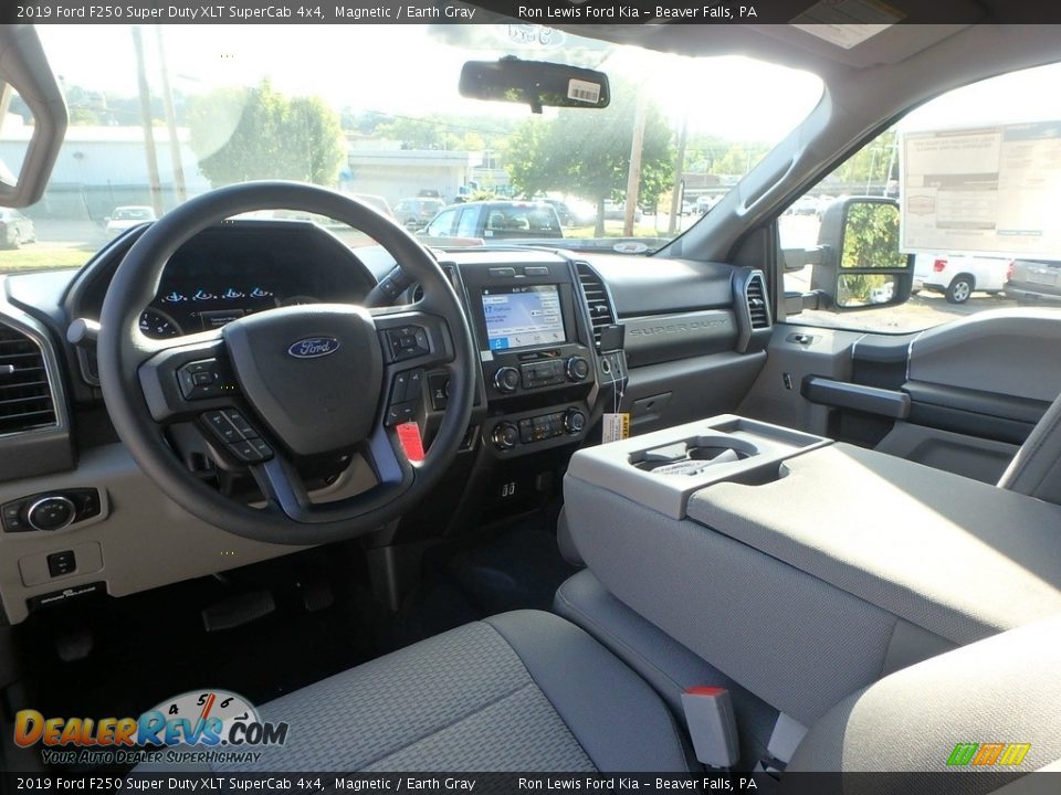 2019 Ford F250 Super Duty XLT SuperCab 4x4 Magnetic / Earth Gray Photo #15