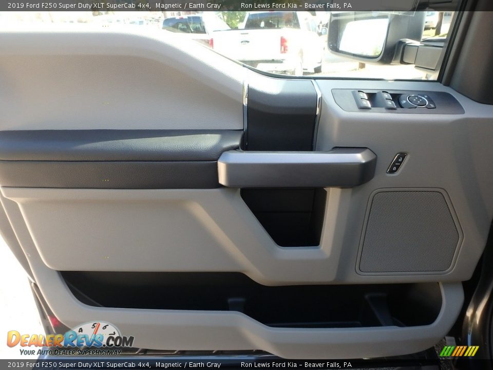 2019 Ford F250 Super Duty XLT SuperCab 4x4 Magnetic / Earth Gray Photo #16