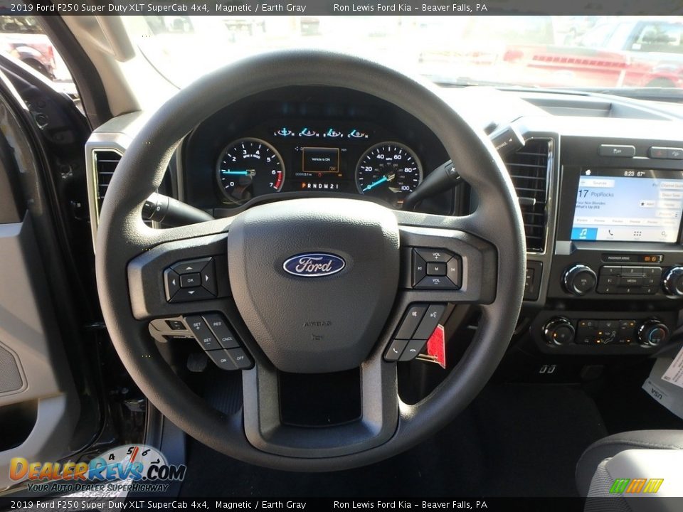 2019 Ford F250 Super Duty XLT SuperCab 4x4 Magnetic / Earth Gray Photo #17