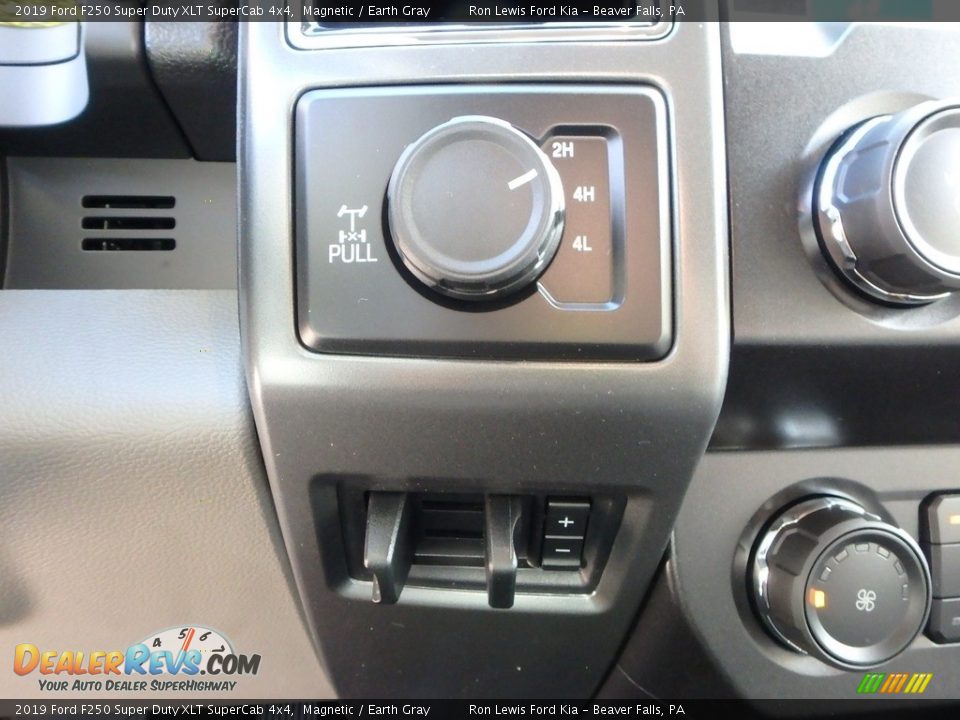 2019 Ford F250 Super Duty XLT SuperCab 4x4 Magnetic / Earth Gray Photo #18