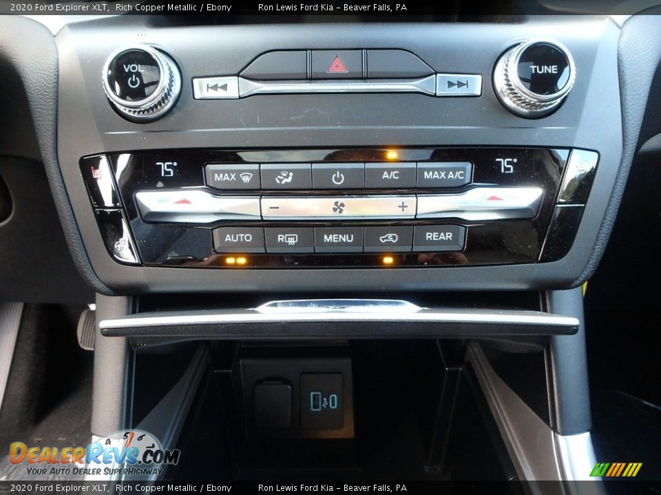 Controls of 2020 Ford Explorer XLT Photo #20