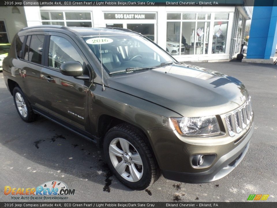 2016 Jeep Compass Latitude 4x4 ECO Green Pearl / Light Pebble Beige/Dark Slate Gray Photo #1