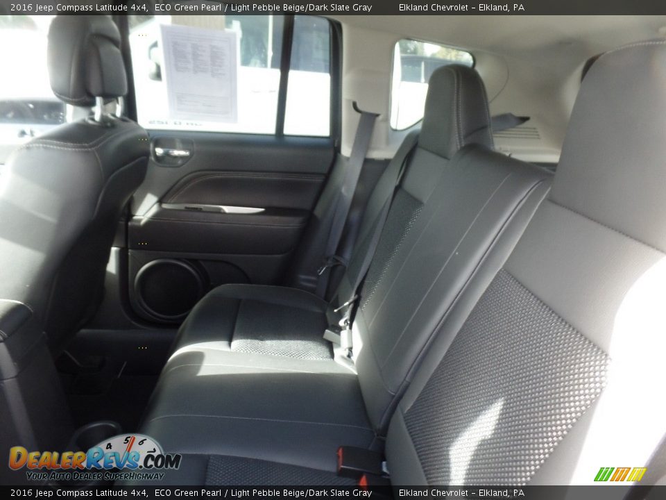2016 Jeep Compass Latitude 4x4 ECO Green Pearl / Light Pebble Beige/Dark Slate Gray Photo #13