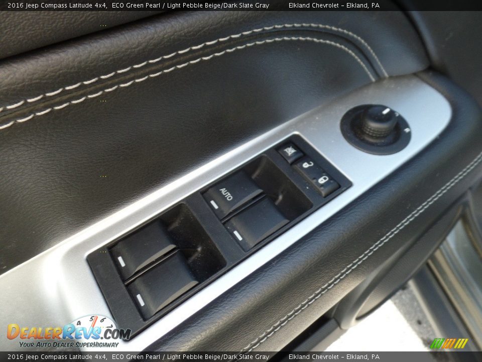 2016 Jeep Compass Latitude 4x4 ECO Green Pearl / Light Pebble Beige/Dark Slate Gray Photo #16