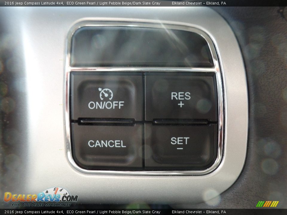 2016 Jeep Compass Latitude 4x4 ECO Green Pearl / Light Pebble Beige/Dark Slate Gray Photo #18