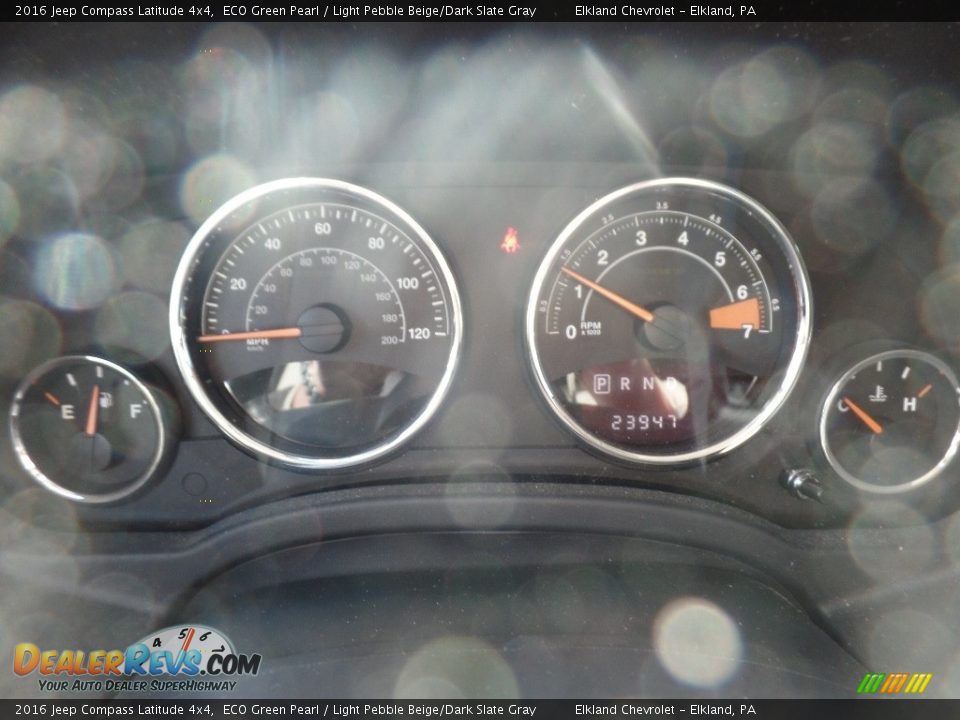 2016 Jeep Compass Latitude 4x4 ECO Green Pearl / Light Pebble Beige/Dark Slate Gray Photo #19