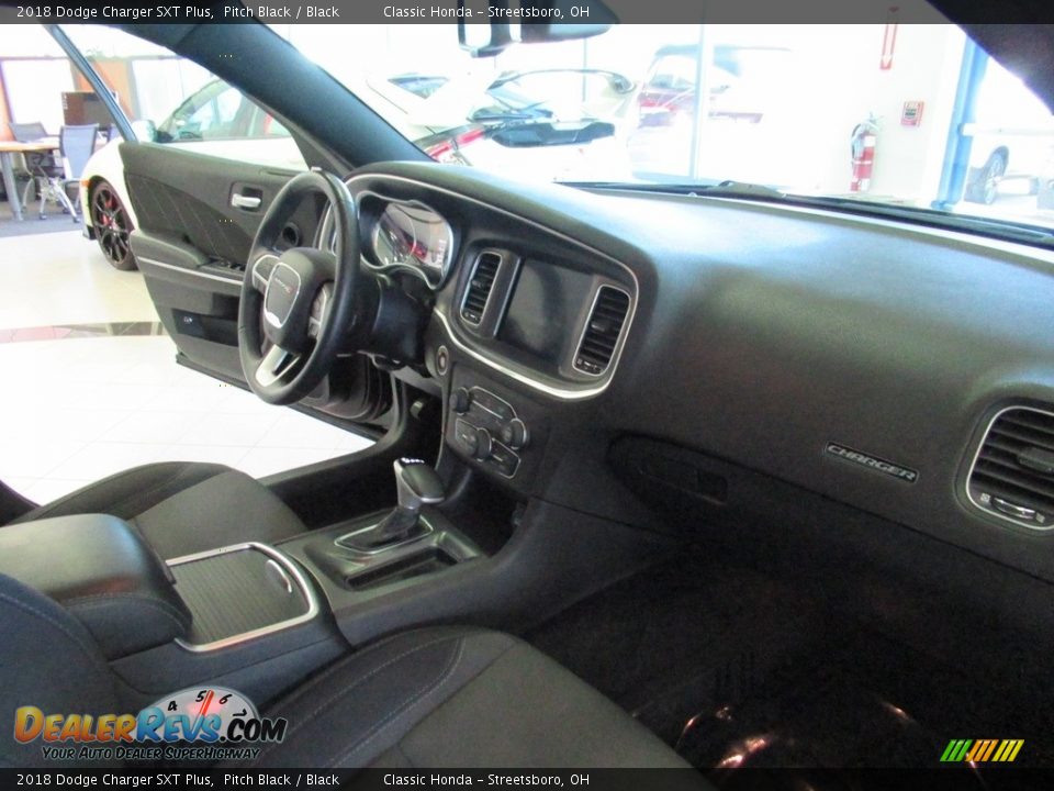 2018 Dodge Charger SXT Plus Pitch Black / Black Photo #18