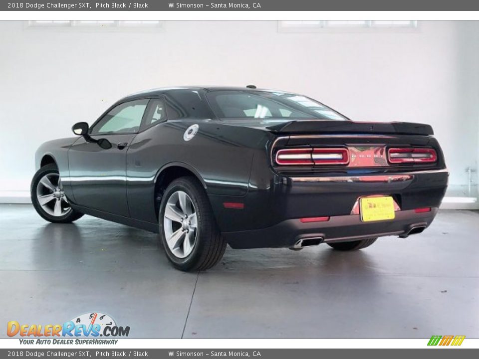 2018 Dodge Challenger SXT Pitch Black / Black Photo #10