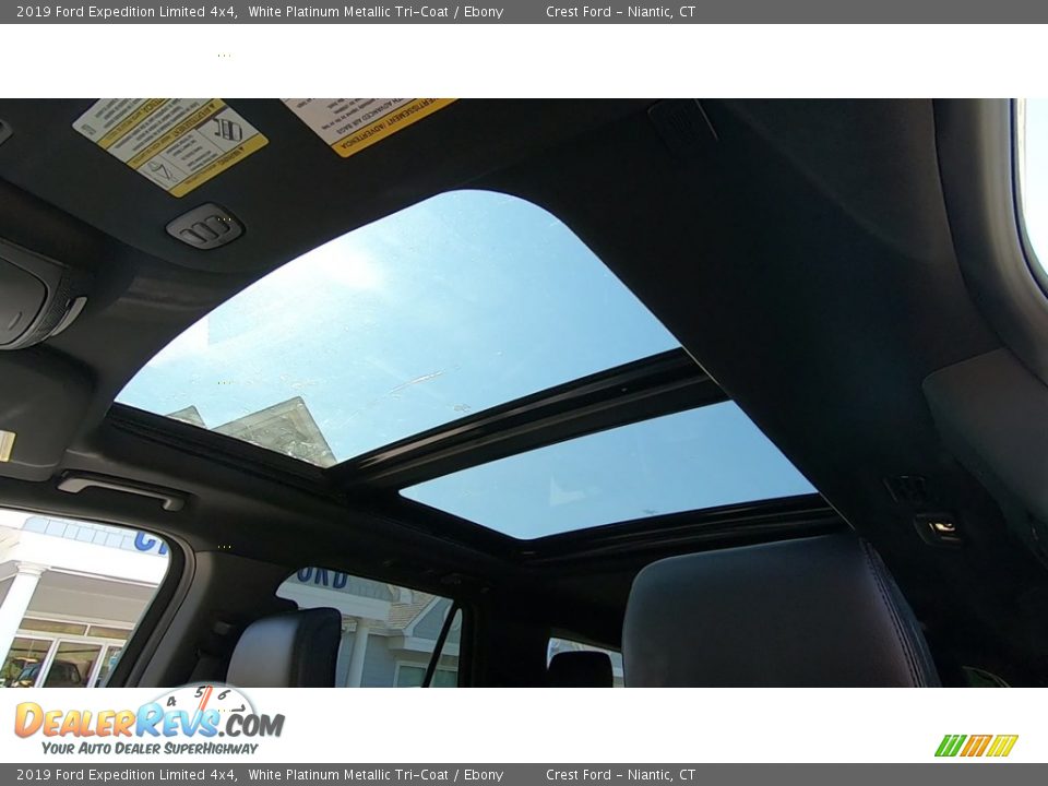 2019 Ford Expedition Limited 4x4 White Platinum Metallic Tri-Coat / Ebony Photo #17