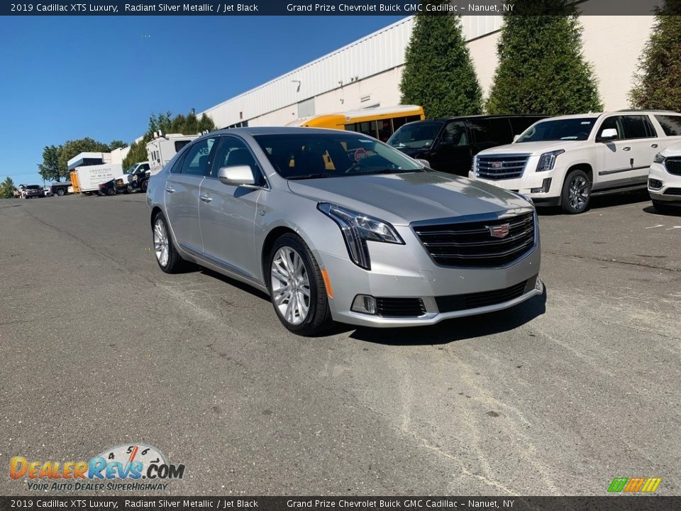 2019 Cadillac XTS Luxury Radiant Silver Metallic / Jet Black Photo #1
