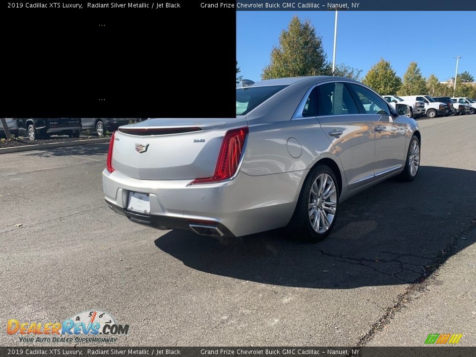 2019 Cadillac XTS Luxury Radiant Silver Metallic / Jet Black Photo #4