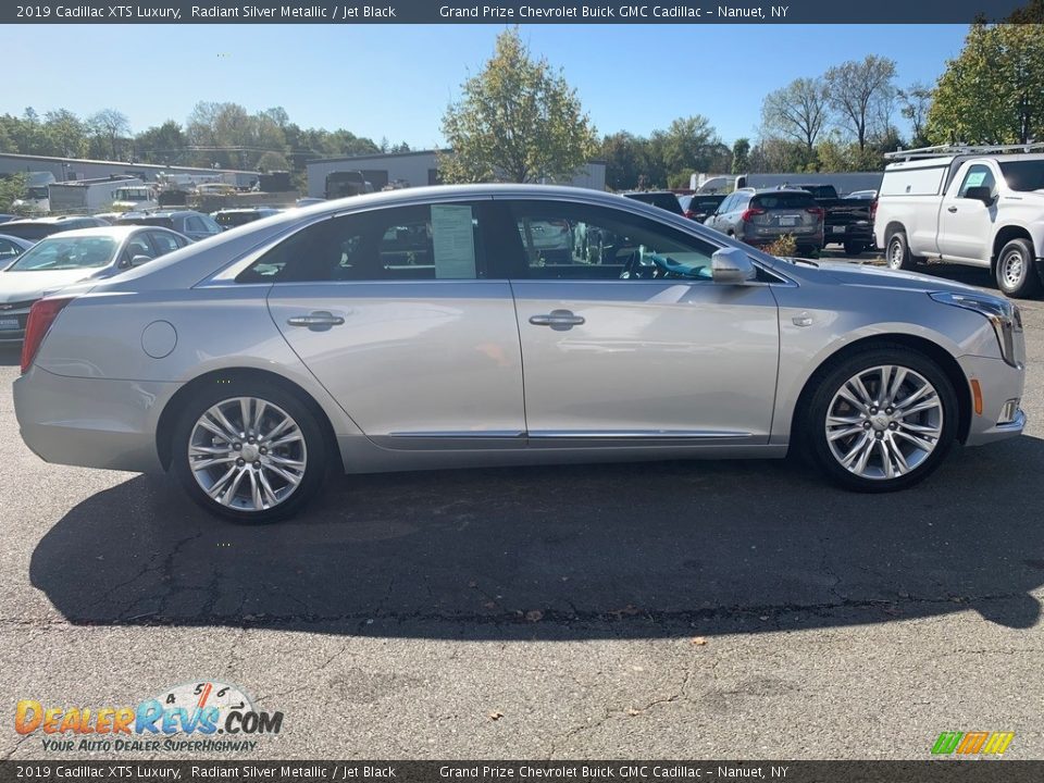 2019 Cadillac XTS Luxury Radiant Silver Metallic / Jet Black Photo #6