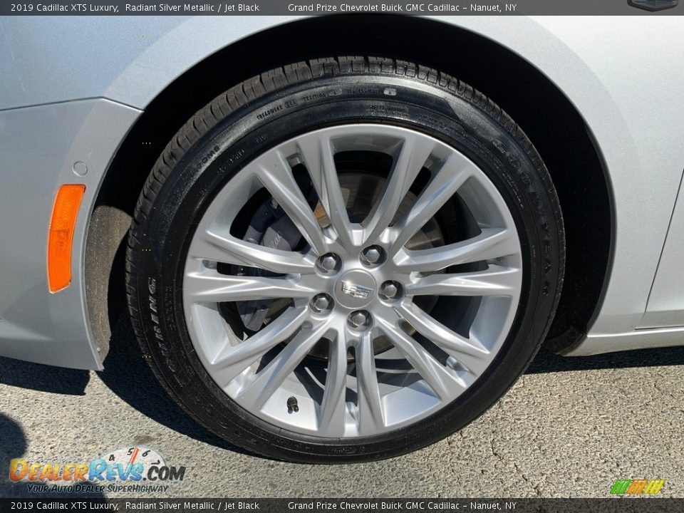 2019 Cadillac XTS Luxury Radiant Silver Metallic / Jet Black Photo #9