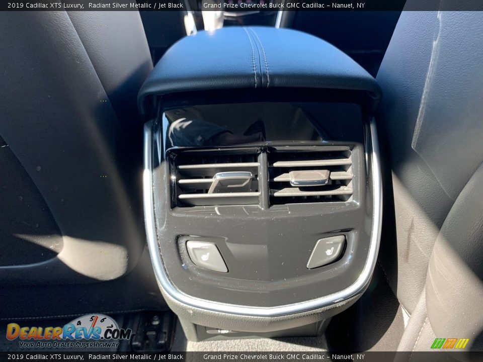2019 Cadillac XTS Luxury Radiant Silver Metallic / Jet Black Photo #16