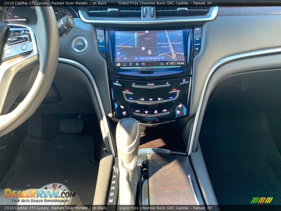 2019 Cadillac XTS Luxury Radiant Silver Metallic / Jet Black Photo #18
