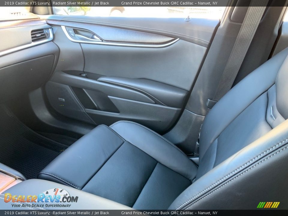 2019 Cadillac XTS Luxury Radiant Silver Metallic / Jet Black Photo #19