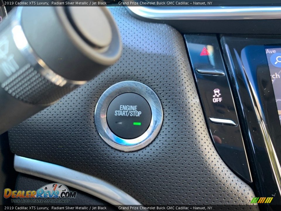 2019 Cadillac XTS Luxury Radiant Silver Metallic / Jet Black Photo #21
