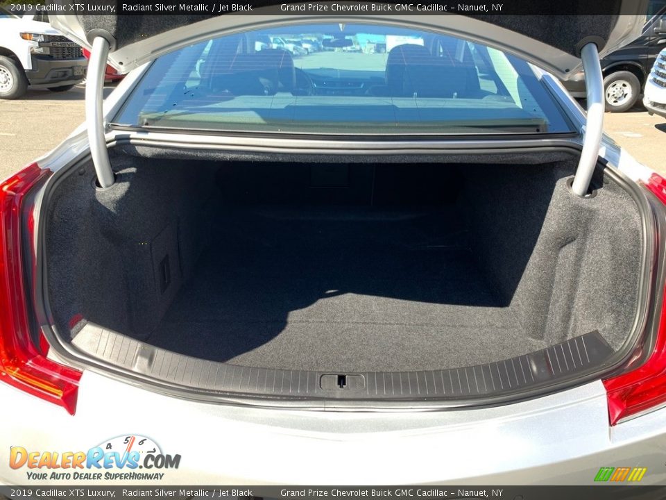 2019 Cadillac XTS Luxury Radiant Silver Metallic / Jet Black Photo #23