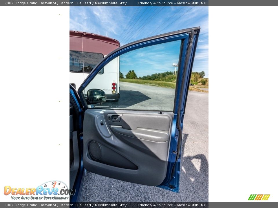 2007 Dodge Grand Caravan SE Modern Blue Pearl / Medium Slate Gray Photo #29
