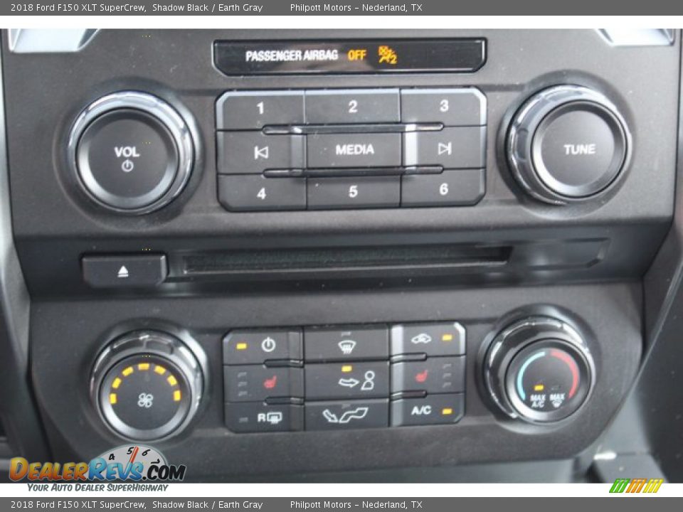 2018 Ford F150 XLT SuperCrew Shadow Black / Earth Gray Photo #18