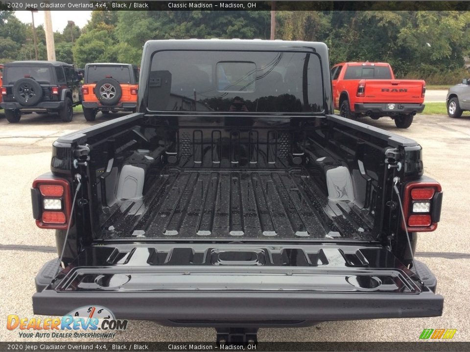 2020 Jeep Gladiator Overland 4x4 Black / Black Photo #9