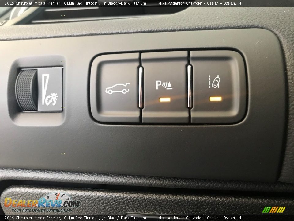 Controls of 2019 Chevrolet Impala Premier Photo #15