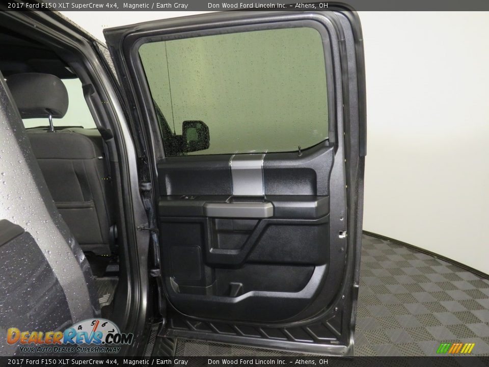 2017 Ford F150 XLT SuperCrew 4x4 Magnetic / Earth Gray Photo #25