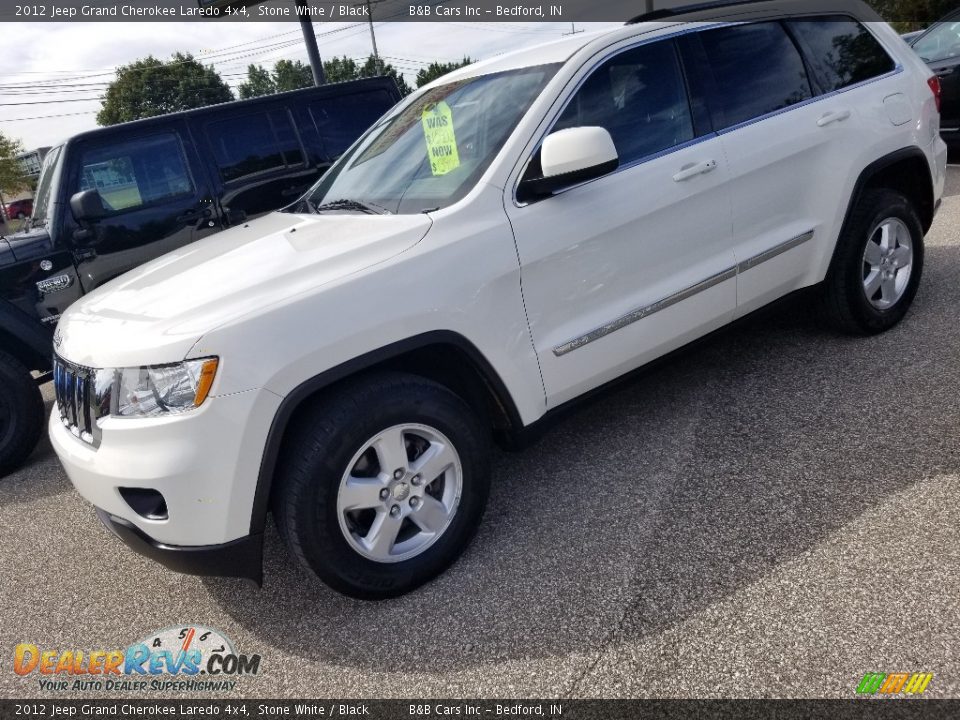 2012 Jeep Grand Cherokee Laredo 4x4 Stone White / Black Photo #2