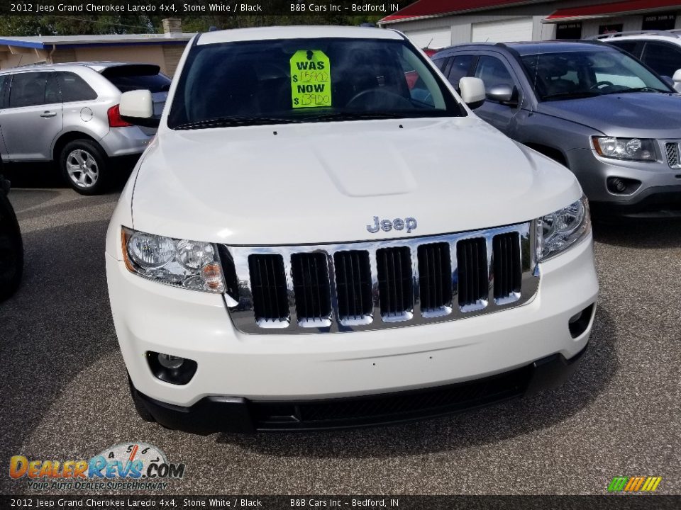 2012 Jeep Grand Cherokee Laredo 4x4 Stone White / Black Photo #3