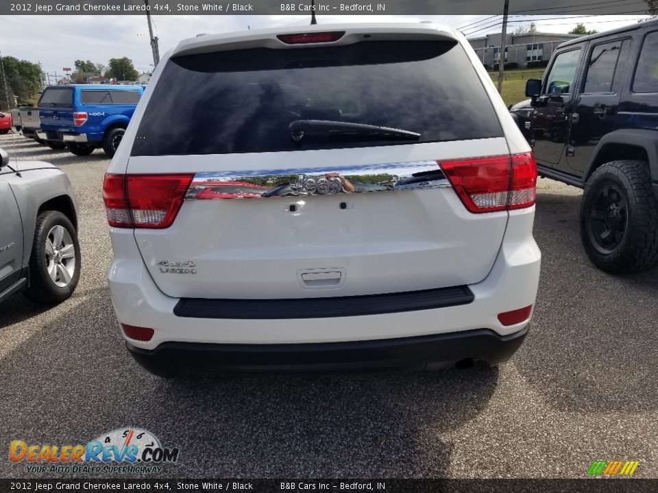 2012 Jeep Grand Cherokee Laredo 4x4 Stone White / Black Photo #6