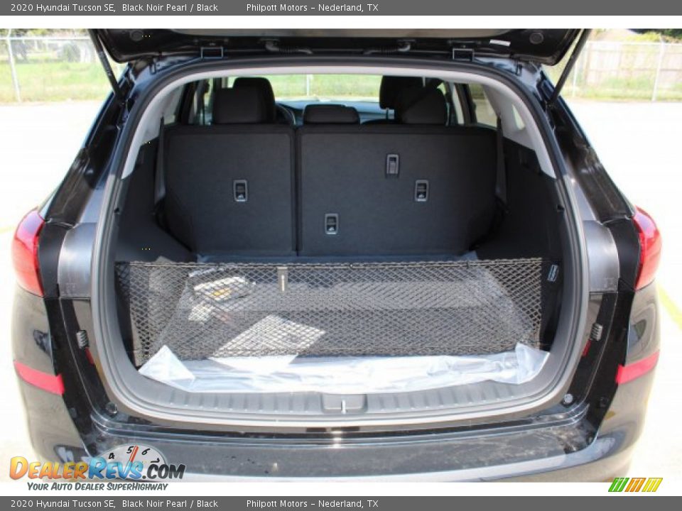 2020 Hyundai Tucson SE Black Noir Pearl / Black Photo #24