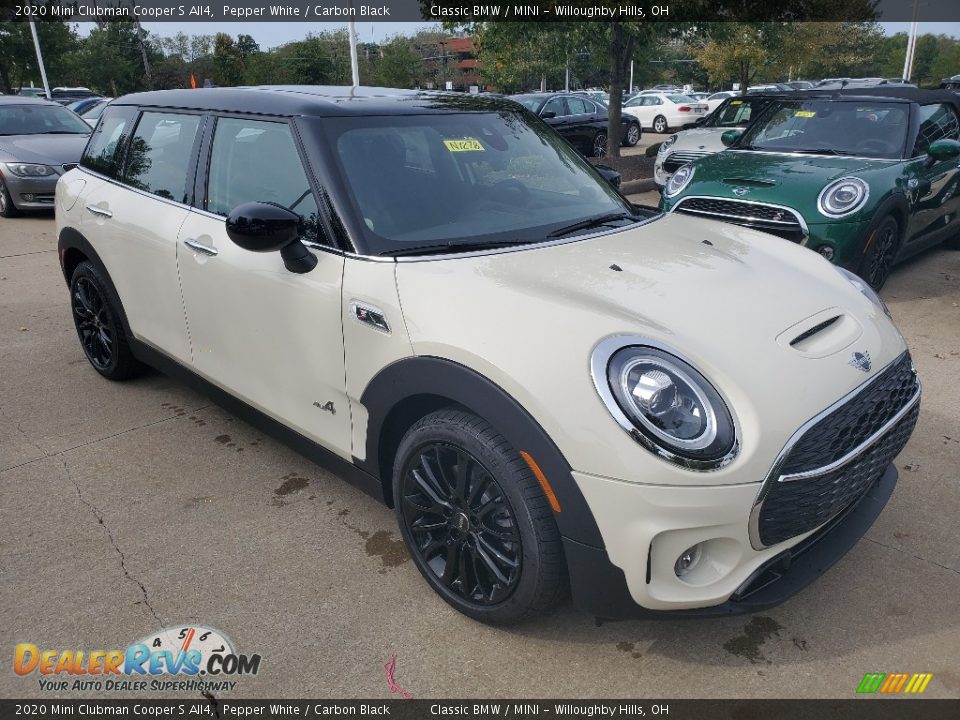 Front 3/4 View of 2020 Mini Clubman Cooper S All4 Photo #1