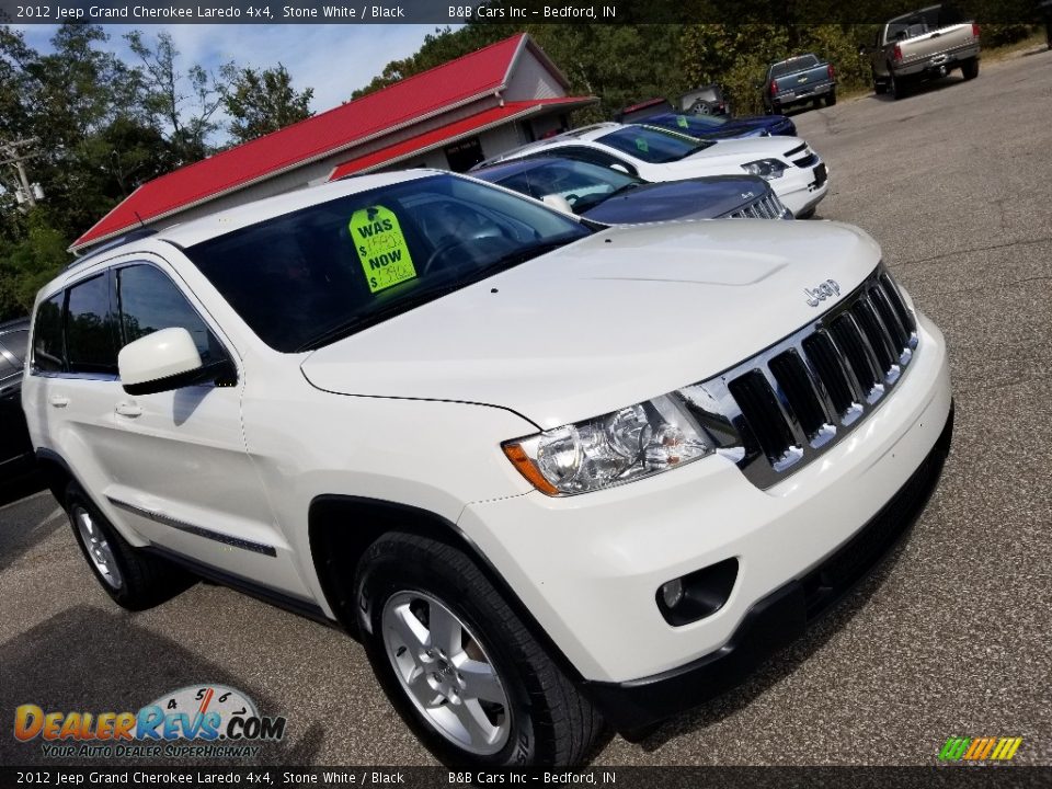 2012 Jeep Grand Cherokee Laredo 4x4 Stone White / Black Photo #19