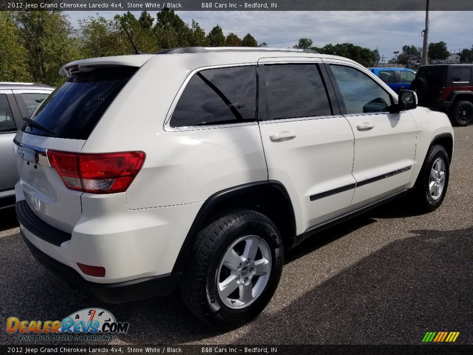 2012 Jeep Grand Cherokee Laredo 4x4 Stone White / Black Photo #20