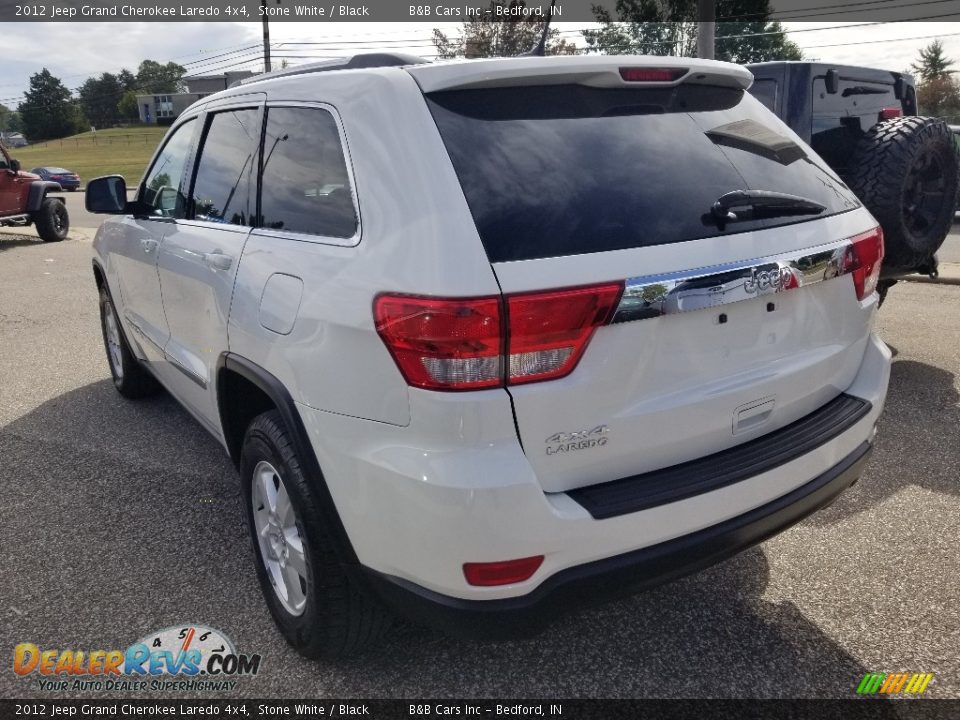 2012 Jeep Grand Cherokee Laredo 4x4 Stone White / Black Photo #21