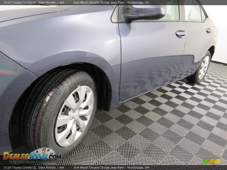 2016 Toyota Corolla LE Slate Metallic / Ash Photo #9