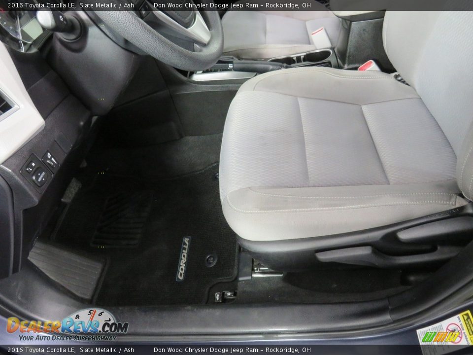 2016 Toyota Corolla LE Slate Metallic / Ash Photo #30
