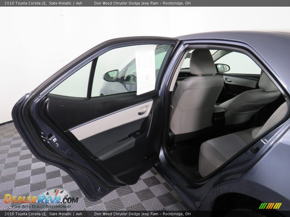 2016 Toyota Corolla LE Slate Metallic / Ash Photo #33