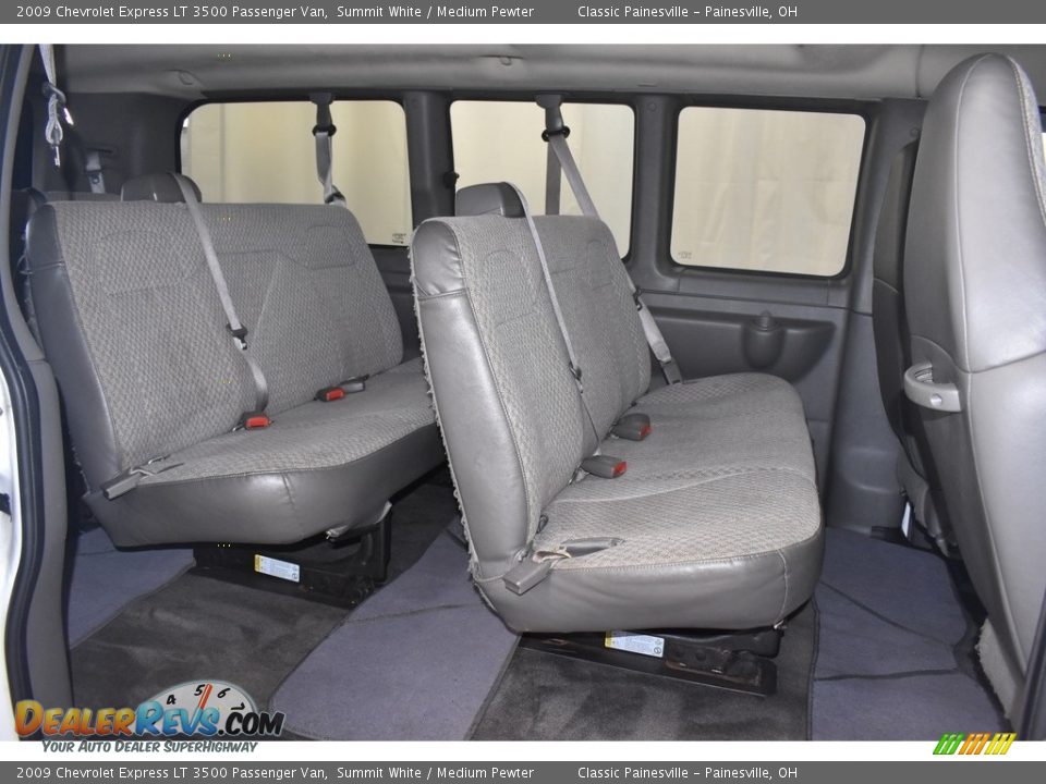 2009 Chevrolet Express LT 3500 Passenger Van Summit White / Medium Pewter Photo #8