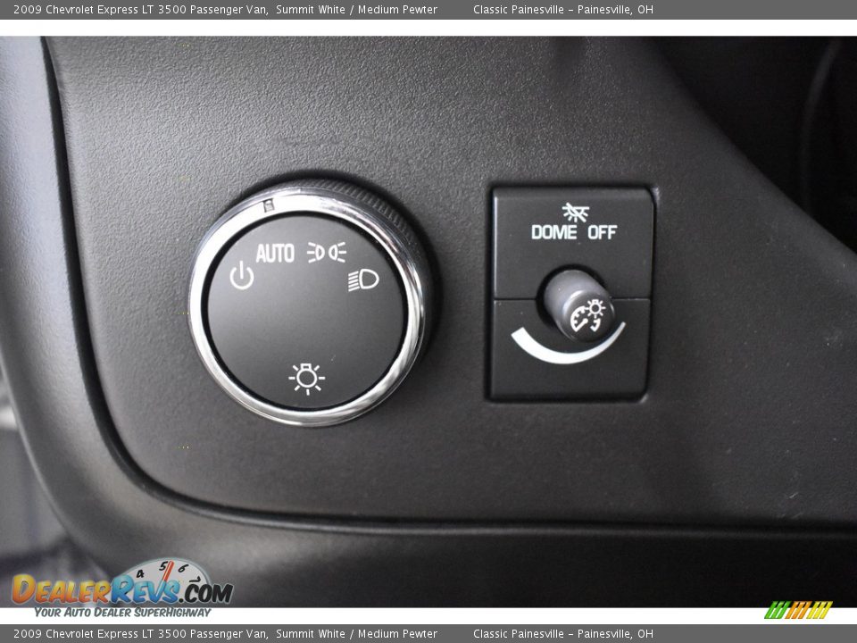 2009 Chevrolet Express LT 3500 Passenger Van Summit White / Medium Pewter Photo #12