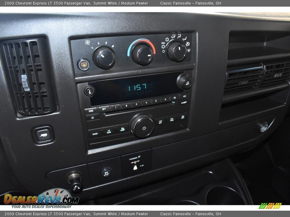 2009 Chevrolet Express LT 3500 Passenger Van Summit White / Medium Pewter Photo #14