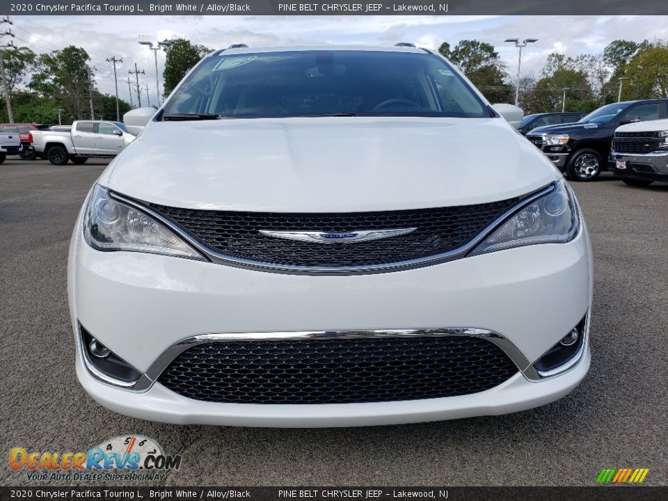 2020 Chrysler Pacifica Touring L Bright White / Alloy/Black Photo #2