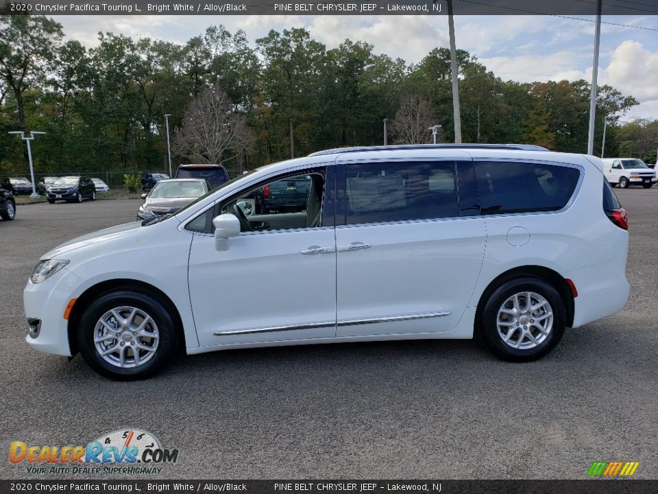 2020 Chrysler Pacifica Touring L Bright White / Alloy/Black Photo #3