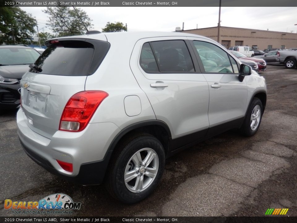 2019 Chevrolet Trax LS AWD Silver Ice Metallic / Jet Black Photo #4