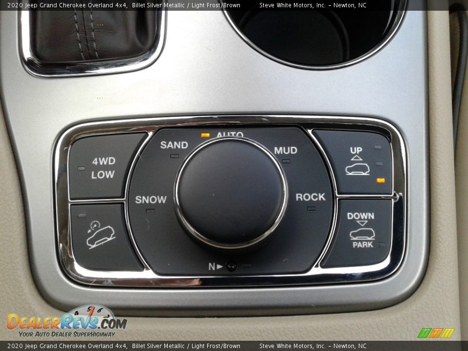 2020 Jeep Grand Cherokee Overland 4x4 Billet Silver Metallic / Light Frost/Brown Photo #33