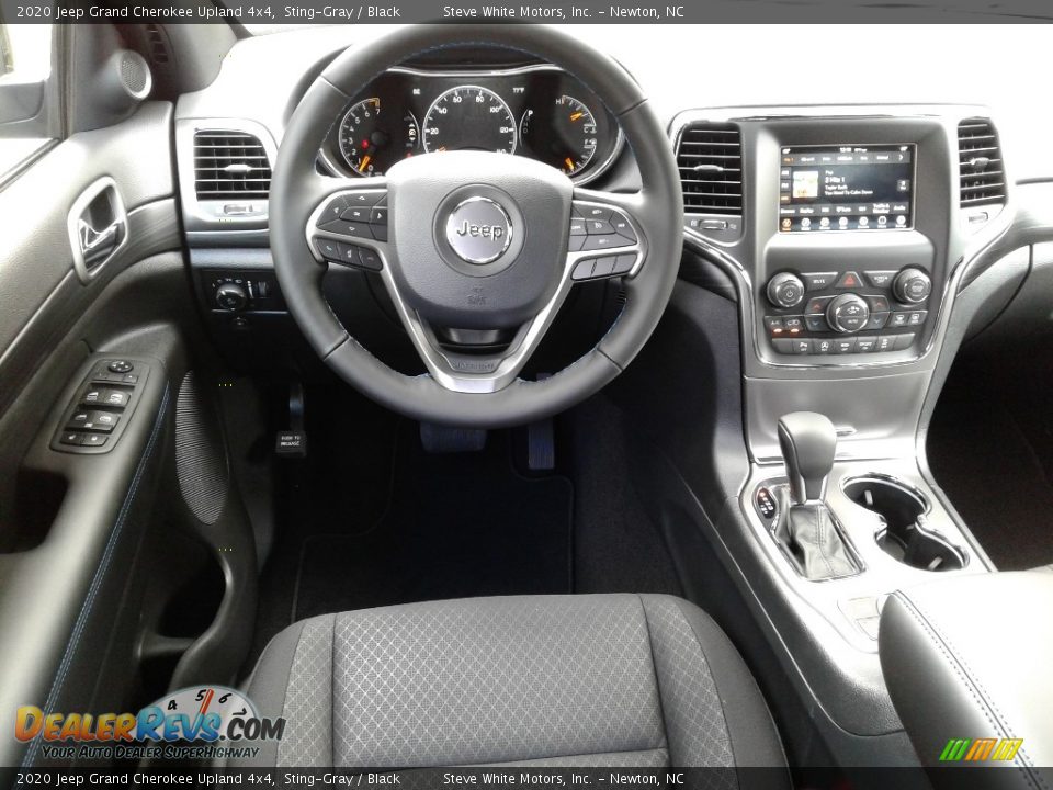 2020 Jeep Grand Cherokee Upland 4x4 Sting-Gray / Black Photo #32