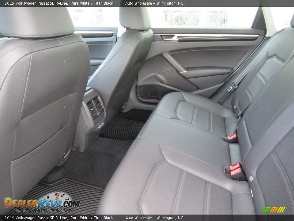 Rear Seat of 2019 Volkswagen Passat SE R-Line Photo #10