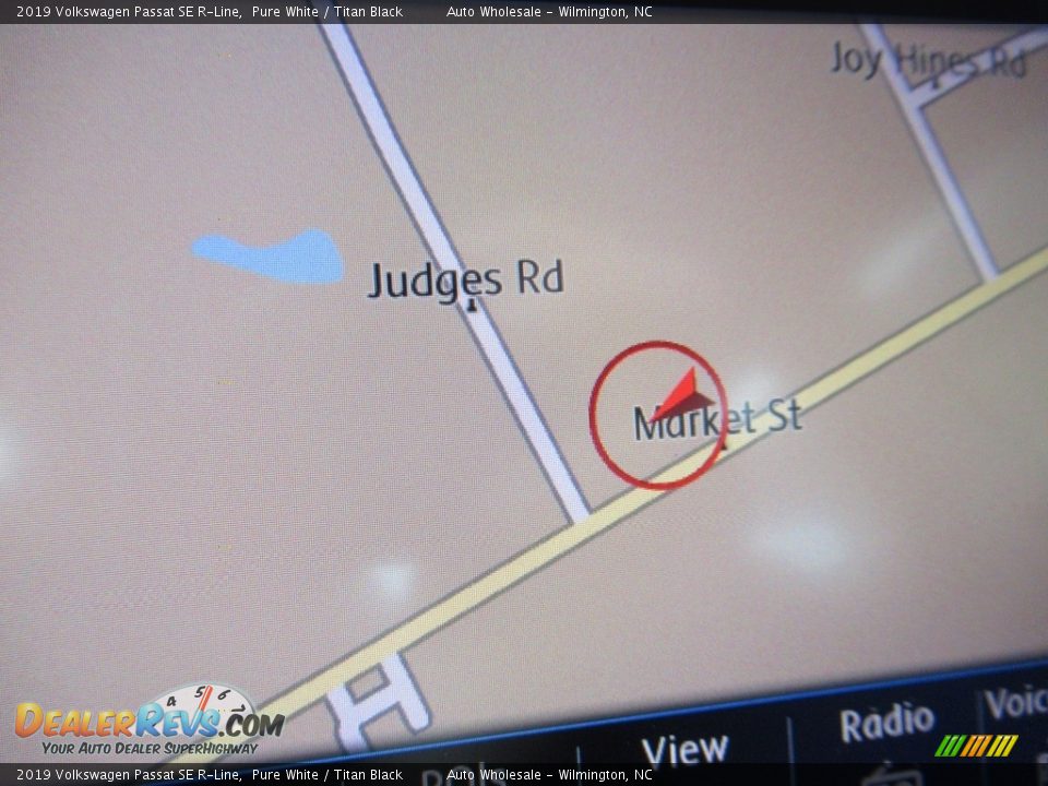2019 Volkswagen Passat SE R-Line Pure White / Titan Black Photo #16